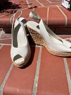 Banana Republic cream colored wedge sandals